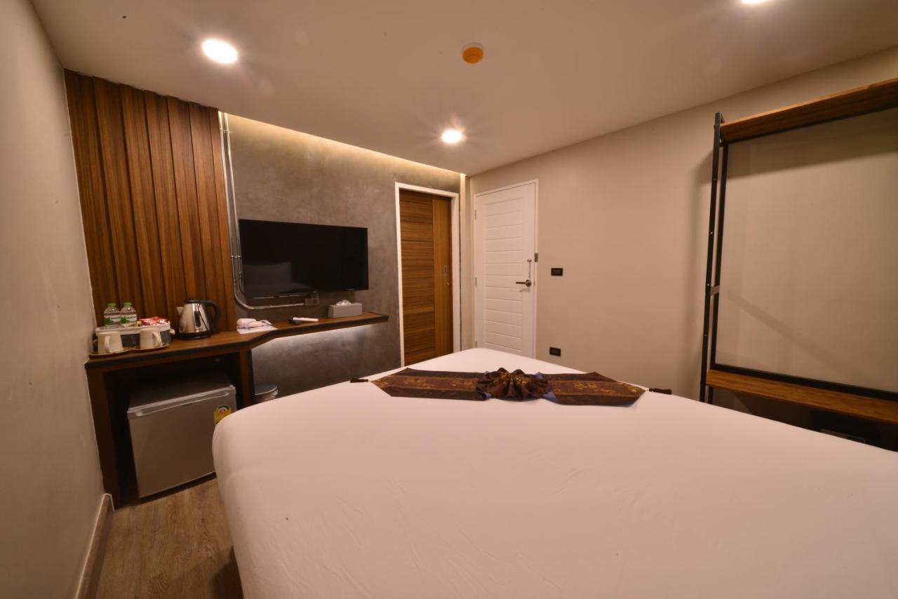 Sureena Hotel Pattaya Bagian luar foto